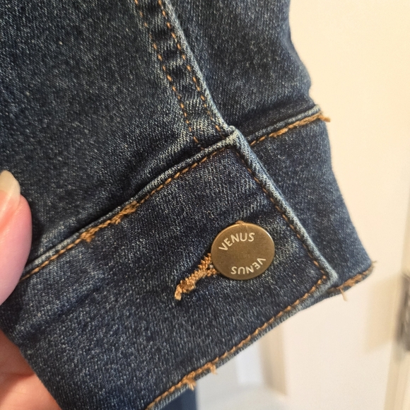 Venus NWOT Off-The-Shoulder Denim Jumpsuit - Dark Wash, Size 18 - Picture 10 of 14